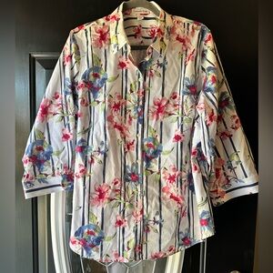 20W Coldwater Creek Floral Striped Button-Up Shirt. 3/4 length sleeves.